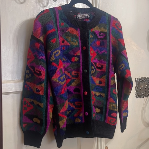 - Alpaca Hand Made in Peru Knitted Sweater - Picture 2 of 11